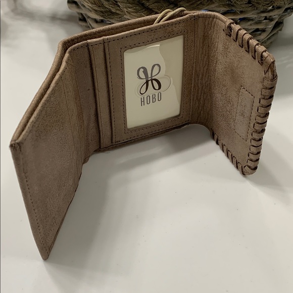 💙 HOBO Foray Wallet - Picture 7 of 11